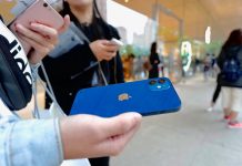 ยอดขาย ‘iPhone’ ไตรมาส 4 หด 21% เหตุสาวกเบรกรอ ‘iPhone 12’