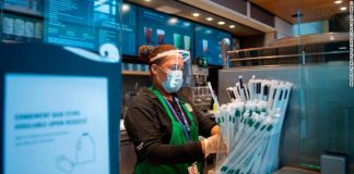 ‘สตาร์บัคส์’ ขึ้นค่าแรงพนักงานอีก ‘10%’ หวังดึงดูดเเรงงานใหม่และตอบรับนโยบายของ ‘Joe Biden’ ไปในตัว