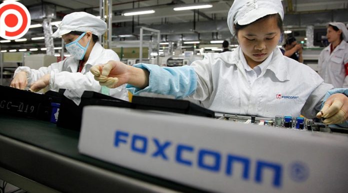 ‘Foxconn’ ซัพพลายเออร์รายใหญ่ของ Apple ถูกรัฐบาลจีนตรวจสอบเรื่อง ‘ภาษี’