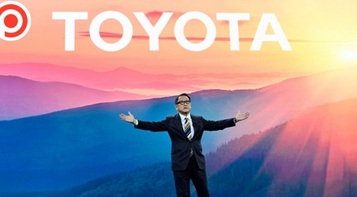 ทันไหม! ‘โตโยต้า’ ลงทุน 3.5 หมื่นล้านเหรียญในรถยนต์ไฟฟ้า วางเป้าเปิดตัว 30 รุ่นภายในปี 2573