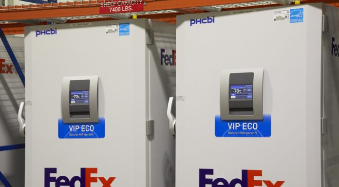 เฟดเอ็กซ์เตรียมจัดส่งวัคซีน COVID-19 ชุดแรกจาก Pfizer ไปยังทั่วสหรัฐอเมริกา