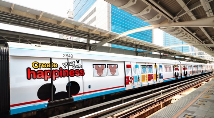 “น้ำดื่มสิงห์” ส่งขบวนรถไฟฟ้า Mickey Mouse สร้างสีสันปลายปี
