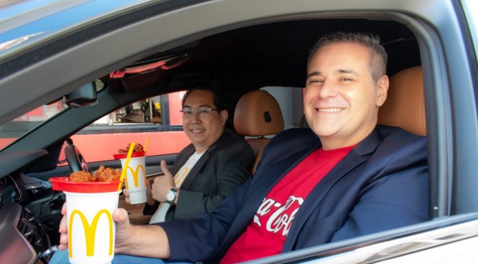 แมคโดนัลด์ X โคคา-โคล่า เปิดตัว ‘Snack 2 Go’ เมนูไก่เกาหลีใหม่ พร้อมแก้วดีไซน์ใหม่ อร่อยซ่าได้ทุกที่