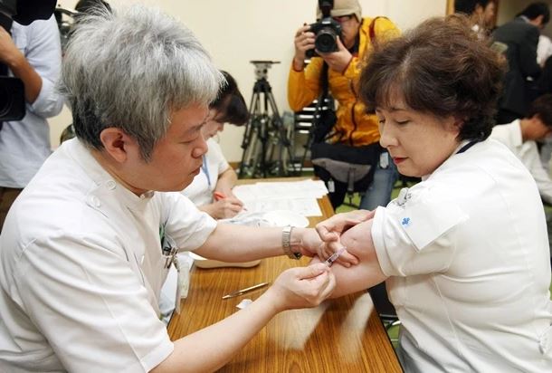ญี่ปุ่น” เตรียมฉีดวัคซีน COVID-19 ให้ประชาชนทั่วประเทศแบบ “ฟรี”  เริ่มมีนาคมปีหน้า | Positioning Magazine