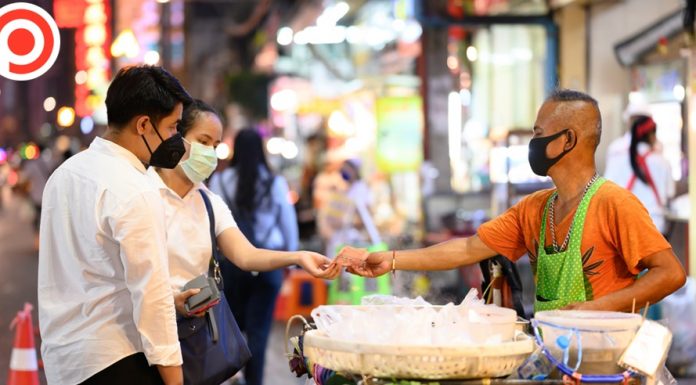 จับตา ‘หนี้ครัวเรือน’ ปี 2564 จ่อทะลุ 91% ต่อจีดีพี คนไทยติดวังวน ‘เเบกหนี้เพิ่ม’ เเต่รายได้ลด