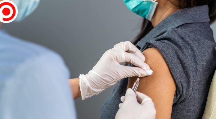 เเคนาดา เริ่มฉีดวัคซีน COVID-19 ล็อตเเรก สั่งจอง “เกินจำนวน” ประชากร เผื่อส่งต่อให้ประเทศยากจน