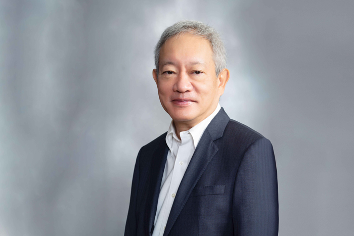 นายชนินทธ์