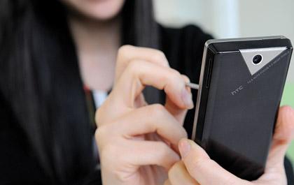 สมรภูมิสมาร์ทโฟน ค่ายเกาหลี ไต้หวัน ชักธงรบ