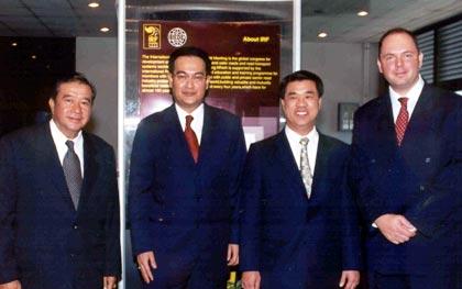 เทิดพระเกียรติ 72 พรรษามหาราชินี บุญรอดจัดทำภาพยนตร์โฆษณาถ่ายทอดพระปรีชาญาณในการสร้างชื่อ “ผ้าไหมมัดหมี่”