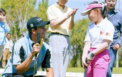 มาสเตอร์การ์ดจับมืออดัมส์ ปั้นนักกอล์ฟรุ่นจิ๋วที่จีน