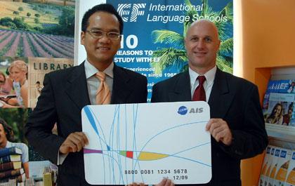 ลูกค้าเอไอเอส รับส่วนลด 10% จากอิงลิชเฟิร์สท ทุกสาขาทั่วประเทศ