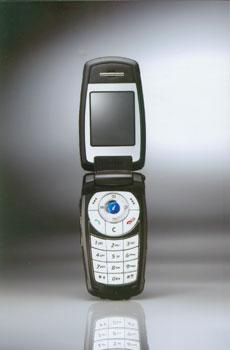 ซัมซุง จัดแสดงโทรศัพท์มือถือพลังงานเคลื่อนไหวที่งาน คอมมิวนิคเอเชีย 2005