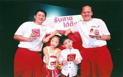 แฮปปี้ จุดประกายการตลาดใยแมงมุม “รับสาย ได้ตังค์” เปิดตัว “ซิมกระปุก" สร้างความแตกต่างบนความใจดีแบบไม่เหมือนใคร