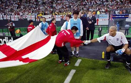 โค้ก เปิดประวัติศาสตร์รับสมัคร 3 เด็กไทยร่วม “โค้ก…นำธงฟุตบอลโลก"
