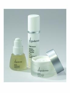 ชุดผลิตภัณฑ์ Pure White เพื่อผิวนวลใส