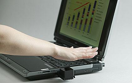 ฟูจิตสึ เปิดตัว ปาล์มซีเคียว โซลูชันยืนยันตัวตนด้วยลายเส้นเลือดดำบนฝ่ามือแบบไม่ต้องสัมผัส