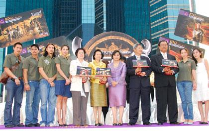 ไทยพาณิชย์ออกบัตรเอทีเอ็ม “นเรศวร” เอาใจคอหนังไทยด้วยลวดลายอันวิจิตร