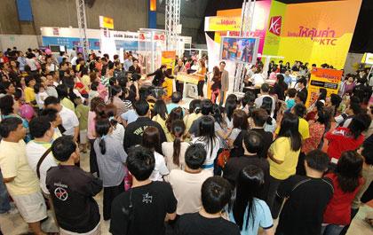 เคทีซีโชว์ฟอร์มงานมันนี่ เอ็กซ์โป โคราช 2007