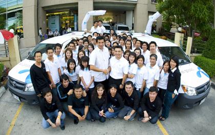 ดีแทคปล่อยขบวนรถ Cash Van บุกตรงถึงร้านค้า ขยายตลาดทั่วประเทศ