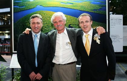 ไรมอน แลนด์ สนับสนุนนิทรรศการภาพถ่าย “Earth From Above Photo Exhibition”