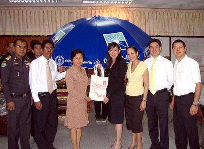 รสา ฯ ร่วมดูแลสังคม มอบร่มเดอะไลท์เฮ้าส์ สร้างทัศนียภาพย่านคลองสาน