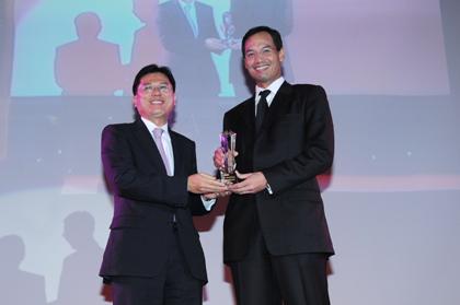 กสิกรไทยธนาคารแห่งแรกและแห่งเดียวที่ครองรางวัลสูงสุด Best Bond House 4 ปีซ้อน