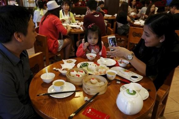 มาหม่ำคิตตี้ แคท…ภัตตาคารเฮลโล คิตตี สไตล์จีนแห่งแรก ผุดในฮ่องกง (ชมภาพ)