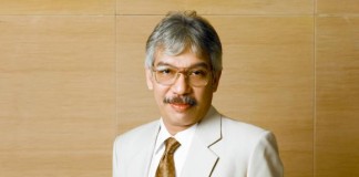 กริช ทอมมัส