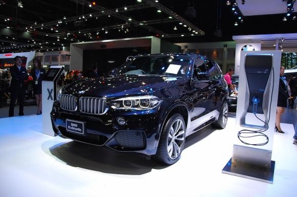 รถเด่นรุ่นดัง “มอเตอร์เอ็กซ์โป 2015”…หรู แรง แพง