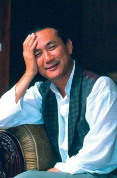 การเมืองฉุดเศรษฐกิจ